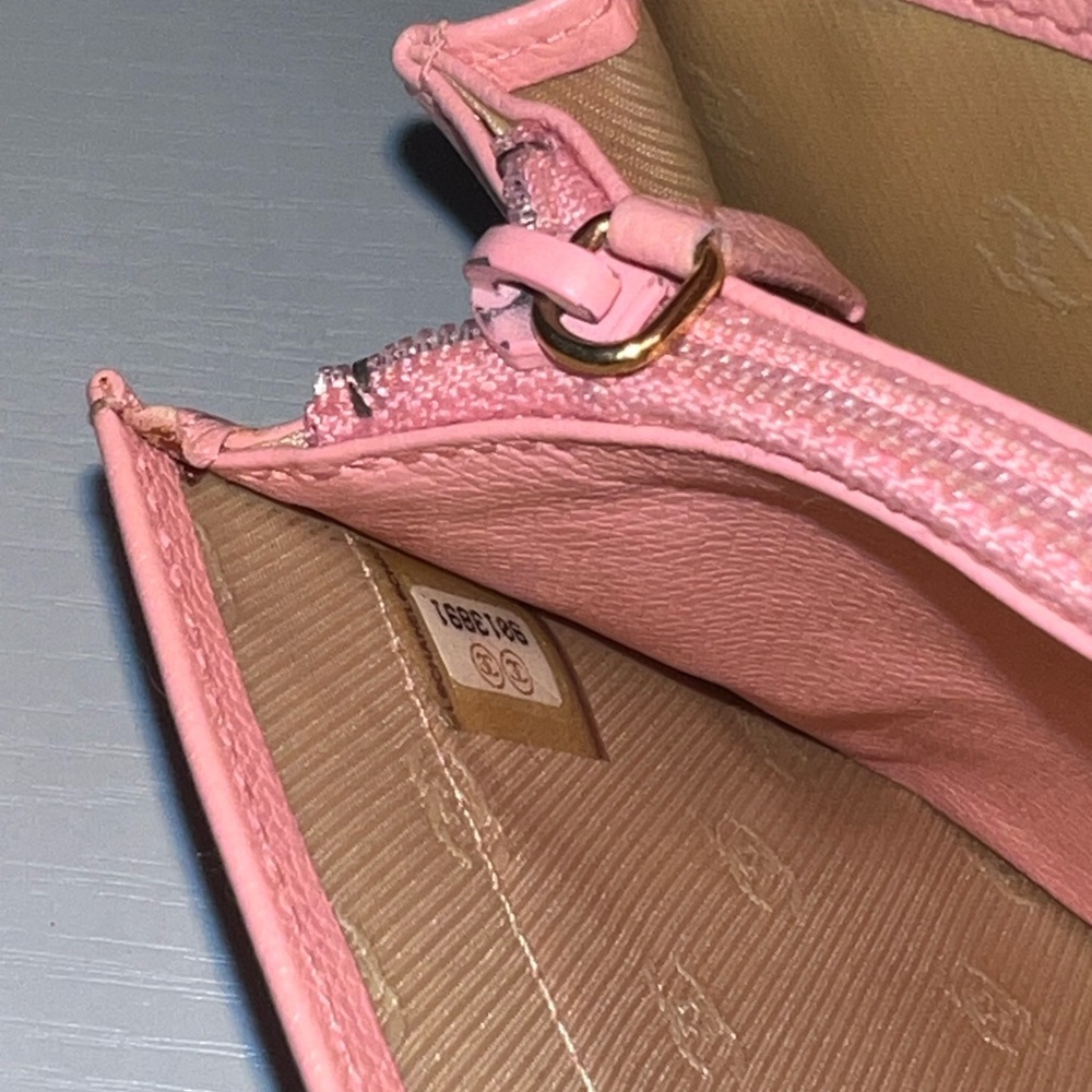 Chanel Leather Flap Wallet - Full Inclusion - Picture 7 of 13